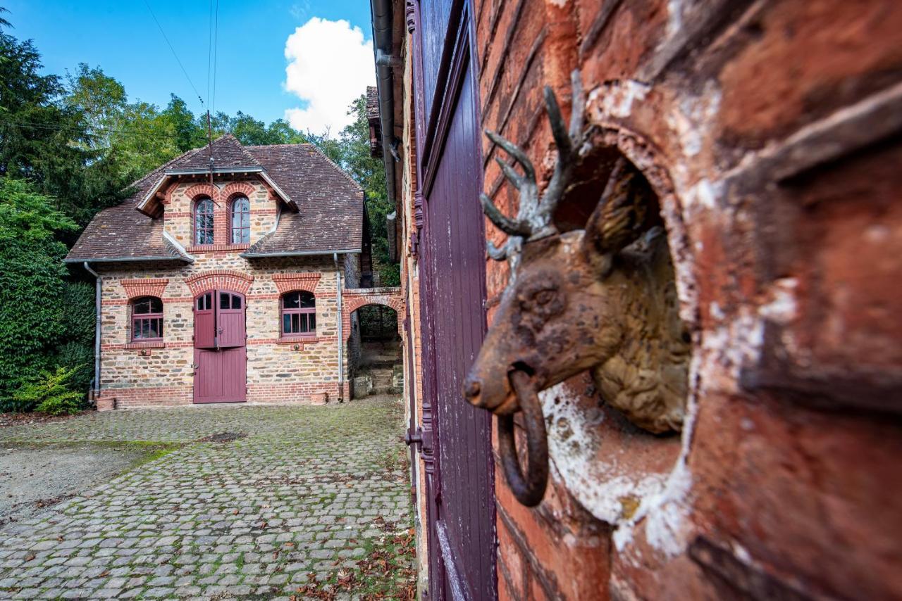 Gite Les Ecuries Du Manoir De Benedicte Cahan Zewnętrze zdjęcie