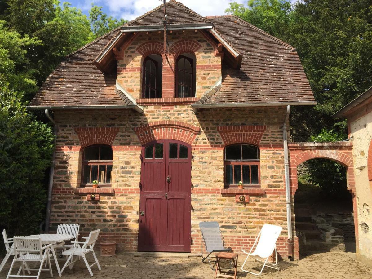 Gite Les Ecuries Du Manoir De Benedicte Cahan Zewnętrze zdjęcie